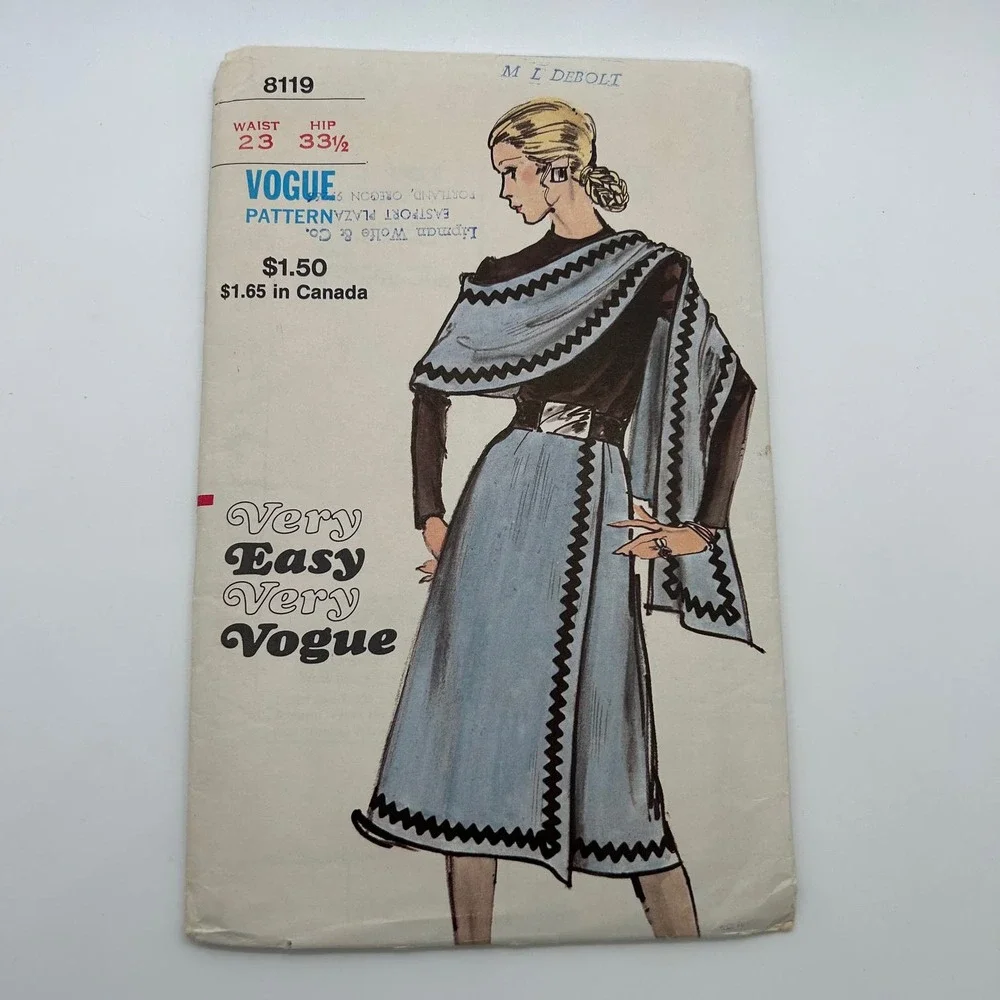 Vogue Vintage 1970's Pattern #8119 Misses Skirt‎ and Stole Waist 23 Hip 33.5